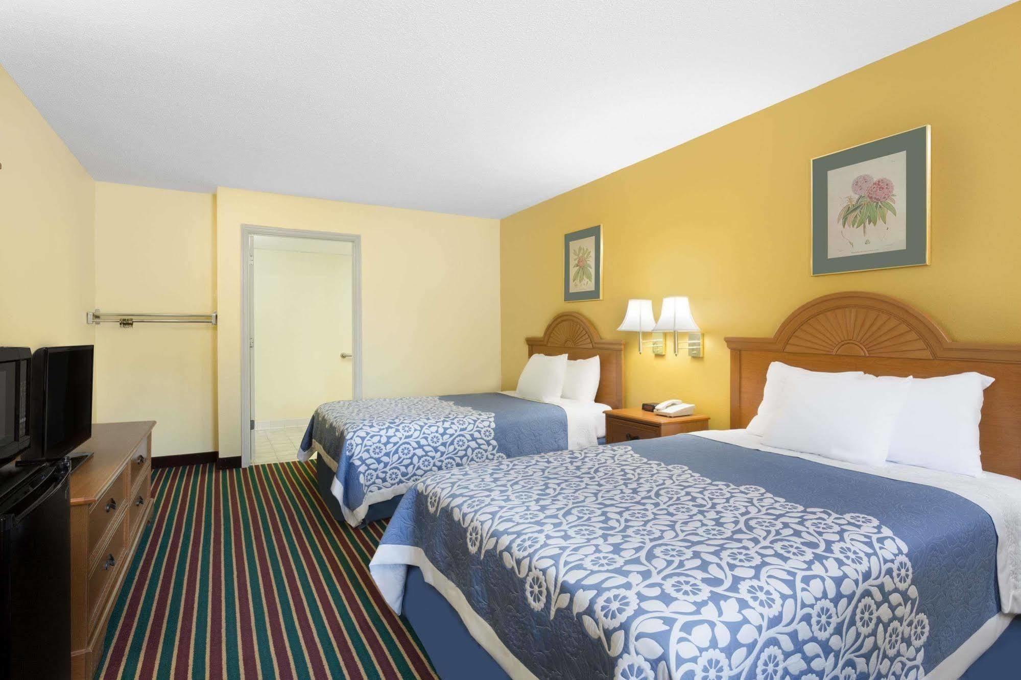 Days By Wyndham Motel